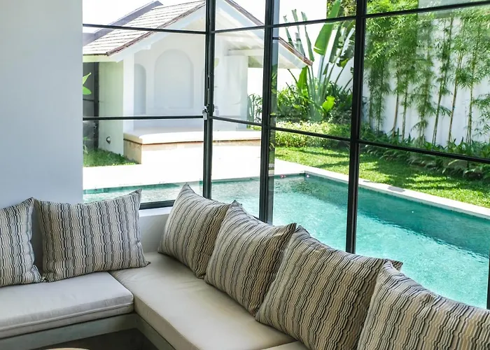 Lady Swan Villa